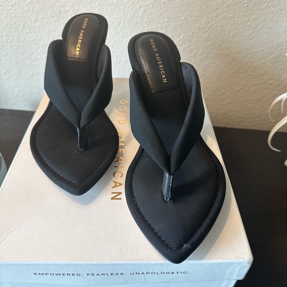 Good American Cinderella Thong Heel 10 - Picture 1 of 6